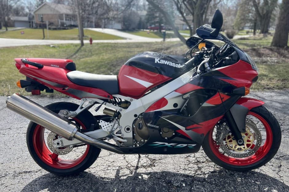 2001 Kawasaki Ninja sold for $4,350