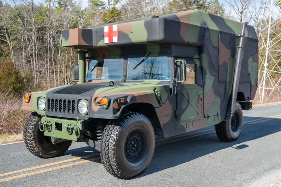 2001 Hummer HMMWV/Humvee sold for $21,500