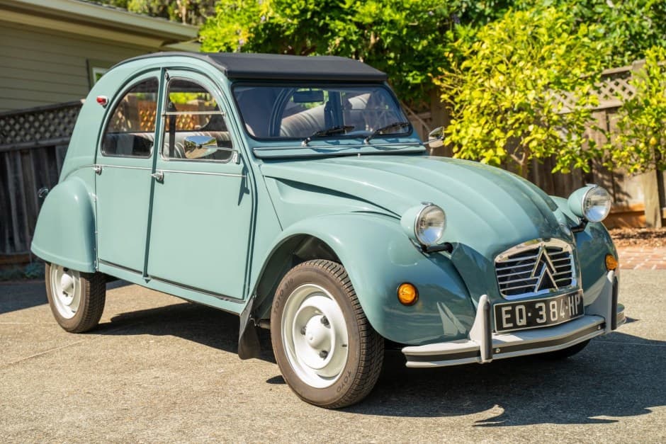 1965 Citroen 2CV sold for $26,000