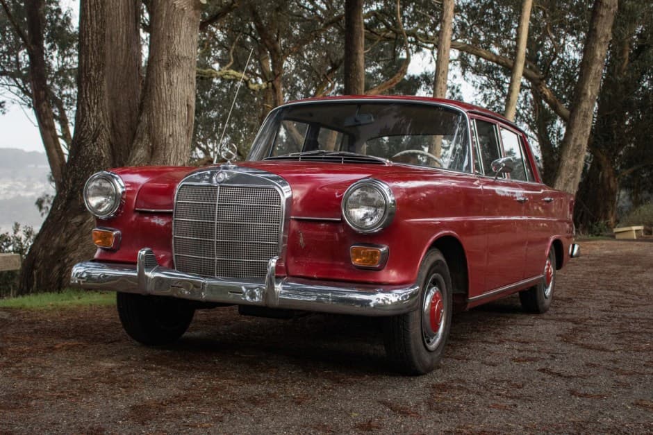 1966 Mercedes-Benz W110 sold for $7,300