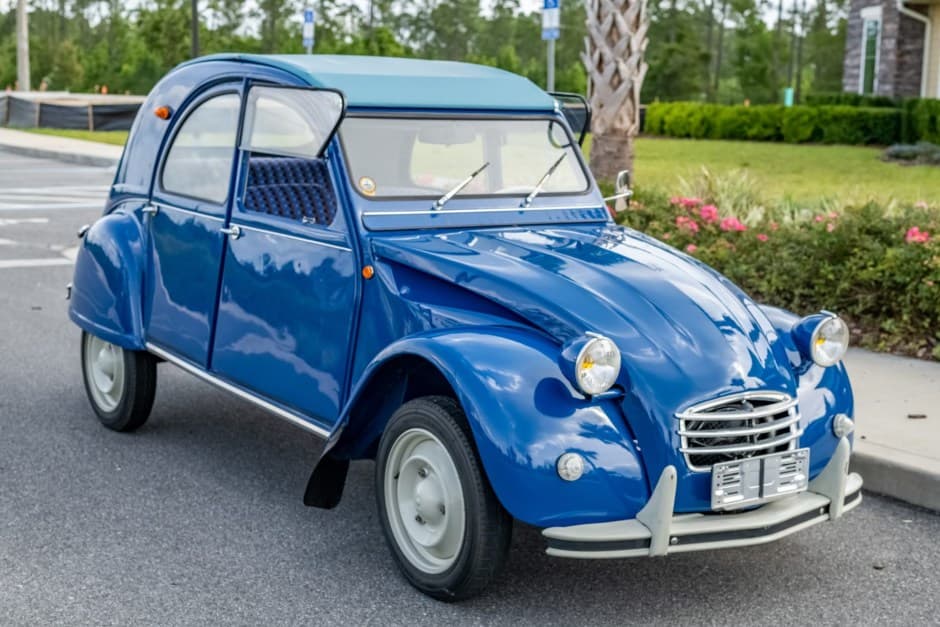 1965 Citroen 2CV sold for $22,465