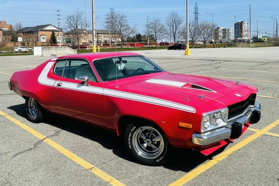 1974 Plymouth Road Runner sold for $7,800