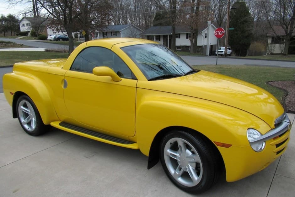 2004 Chevrolet SSR sold for $30,560