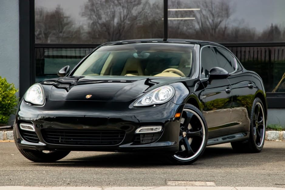 2010 Porsche Panamera sold for $40,500