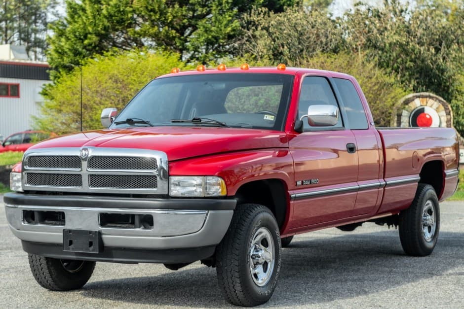 1998 Dodge Ram (1994-2001) sold for $10,250