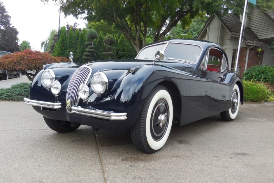 1952 Jaguar XK120 sold for $71,000