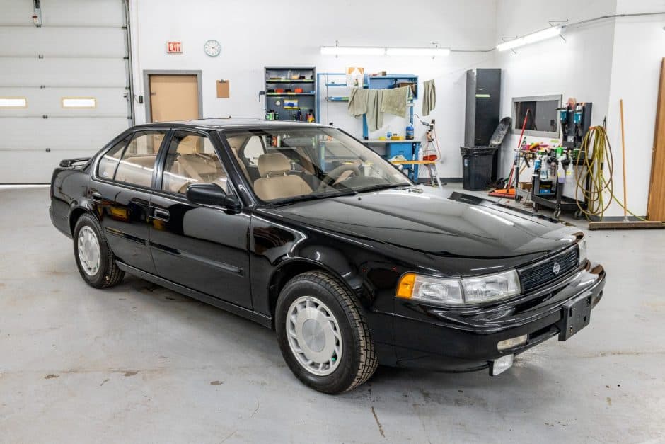 1992 Nissan Maxima sold for $9,000