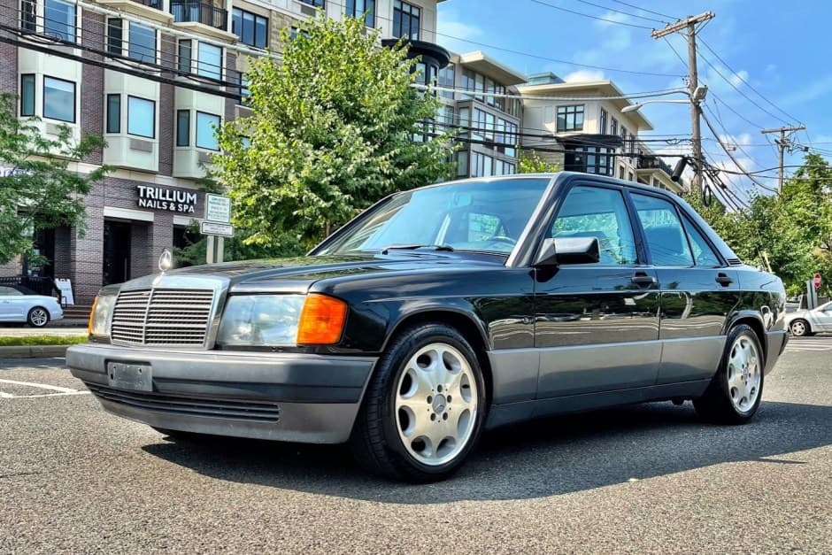 1993 Mercedes-Benz W201 190 sold for $10,500