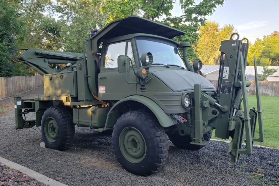 1989 Mercedes-Benz Unimog sold for $29,500