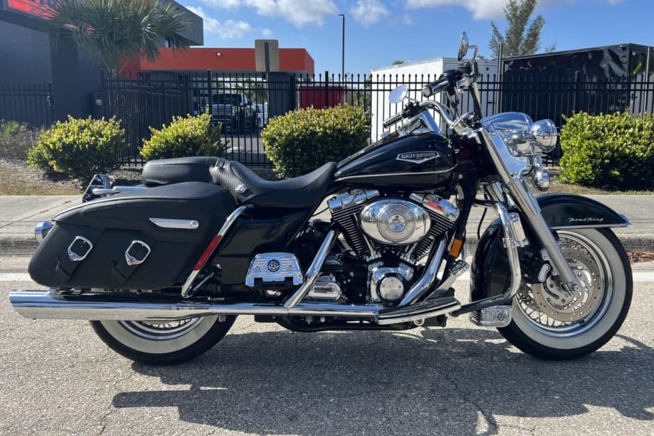 2006 Harley-Davidson Touring sold for $12,006