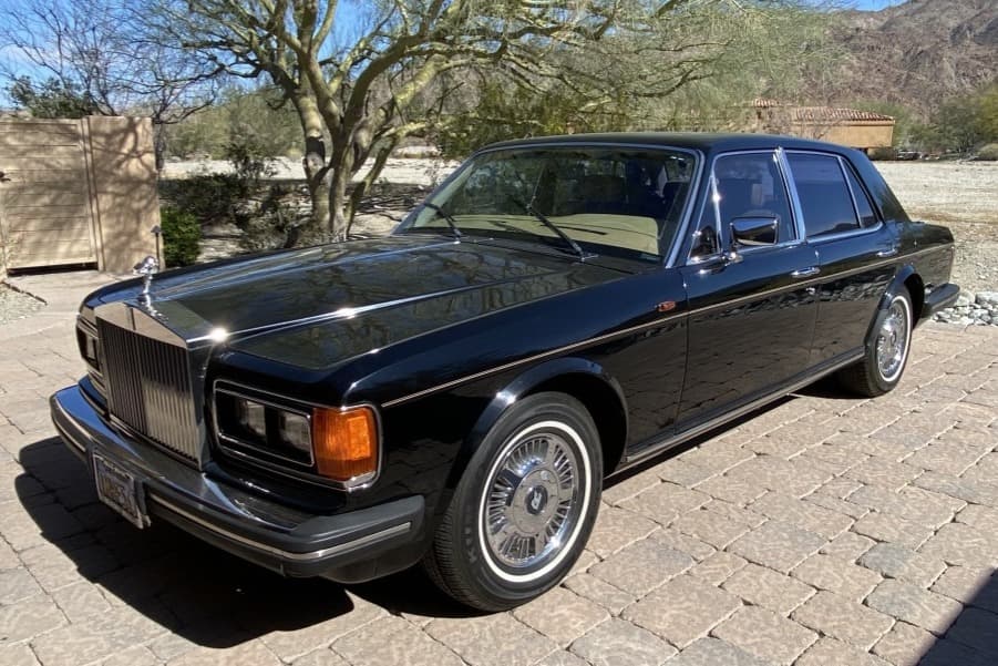 1985 Rolls-Royce SZ Silver Spirit & Silver Spur sold for $18,050