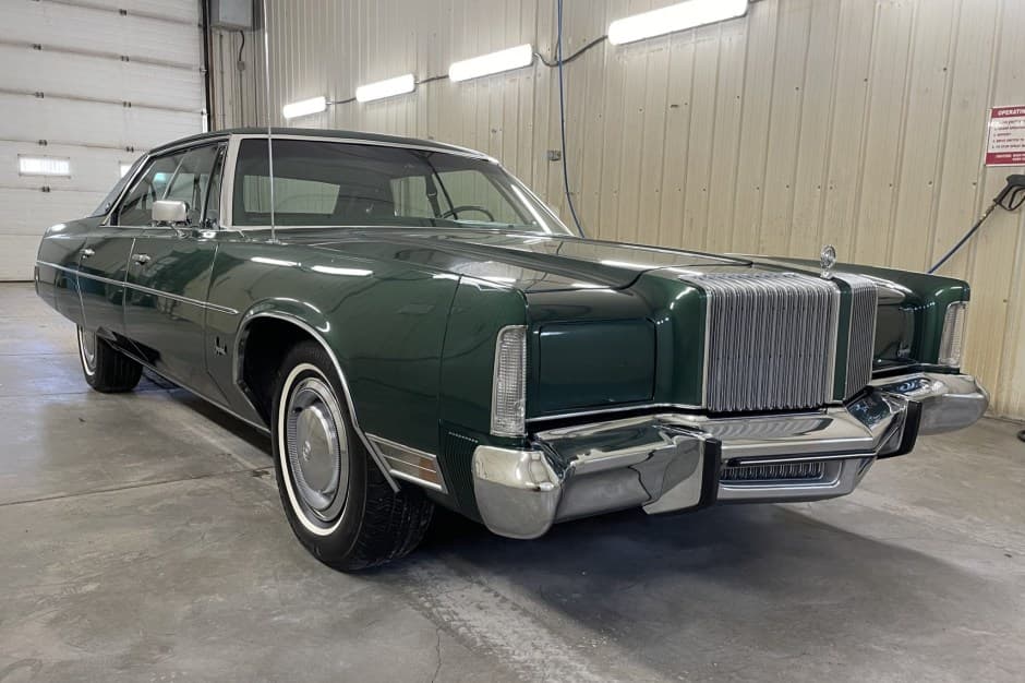 1975 Chrysler Imperial sold for $22,000