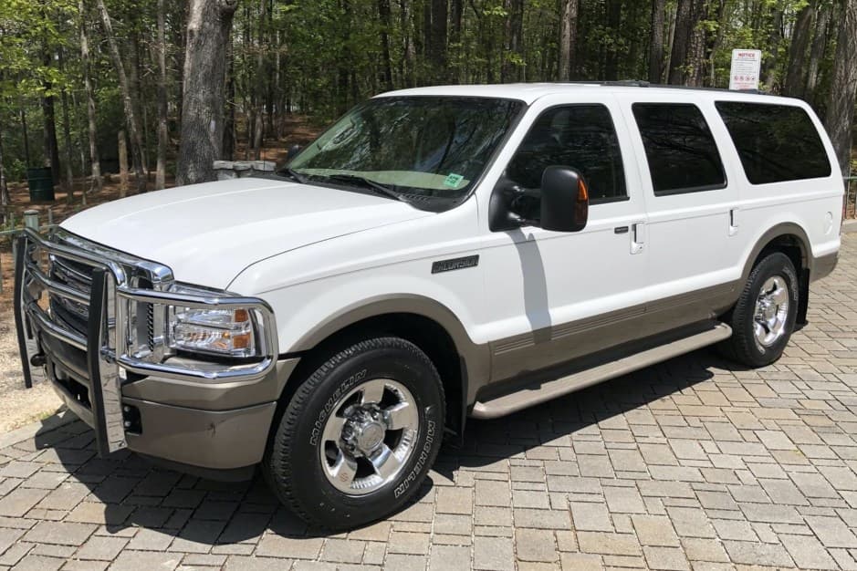 2005 Ford Excursion sold for $14,250