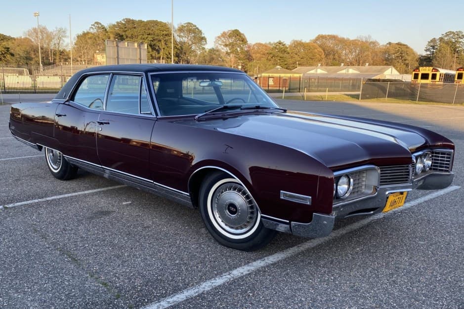 1967 Oldsmobile 98 sold for $6,800
