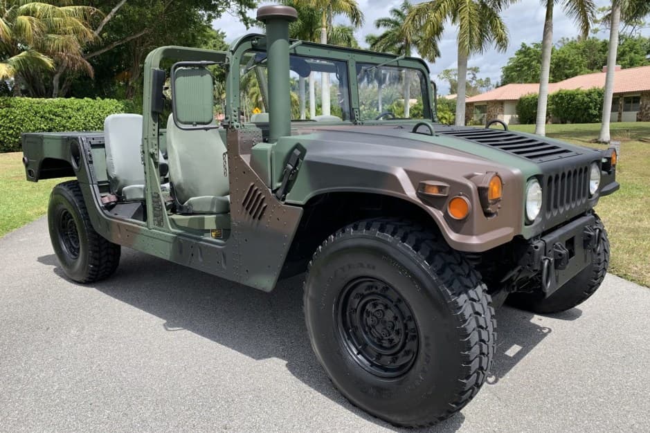 1999 Hummer HMMWV/Humvee sold for $39,500