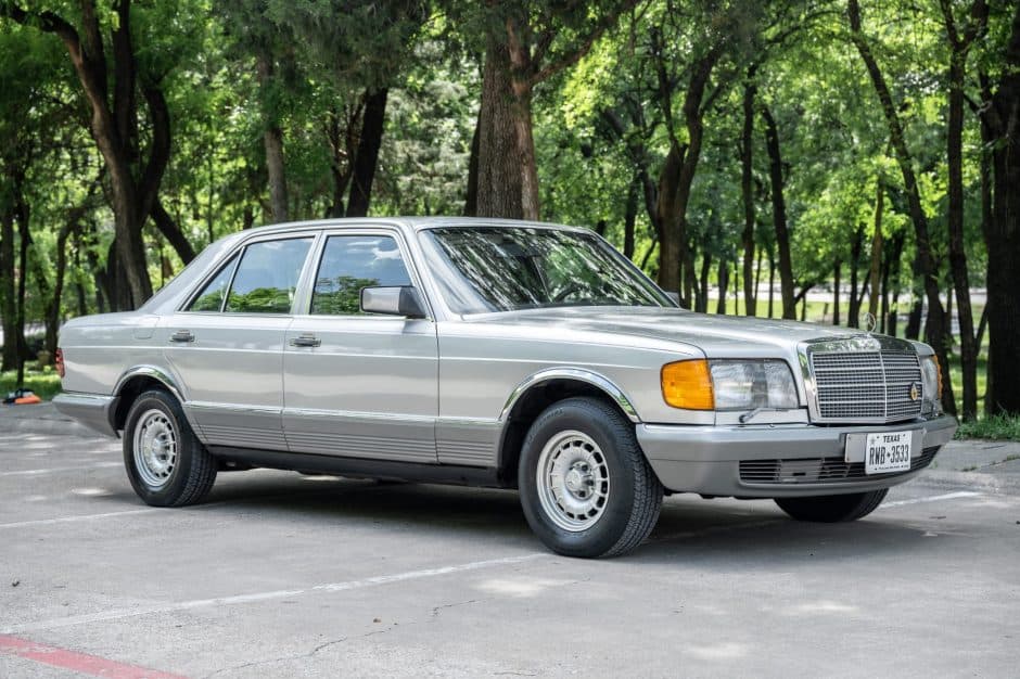1981 Mercedes-Benz W126 S-Class sold for $7,650