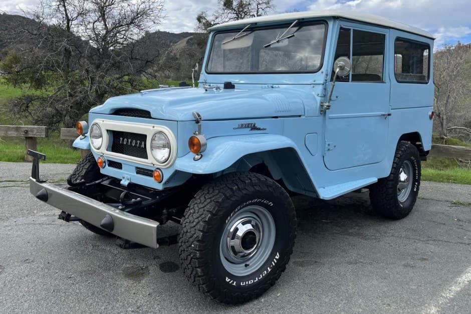 1968 Toyota Land Cruiser FJ40 sold for $25,000