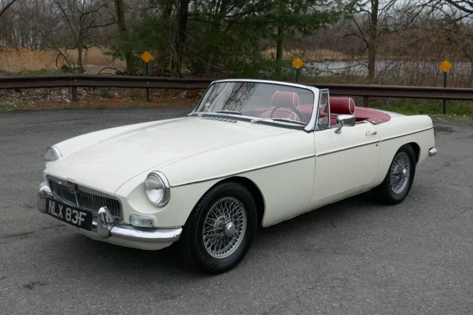 1965 MG MGB sold for $8,800