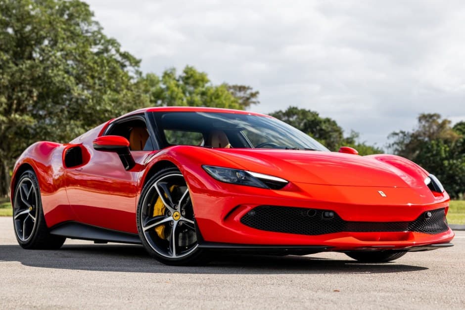 2022 Ferrari 296 GTB/GTS sold for $372,000