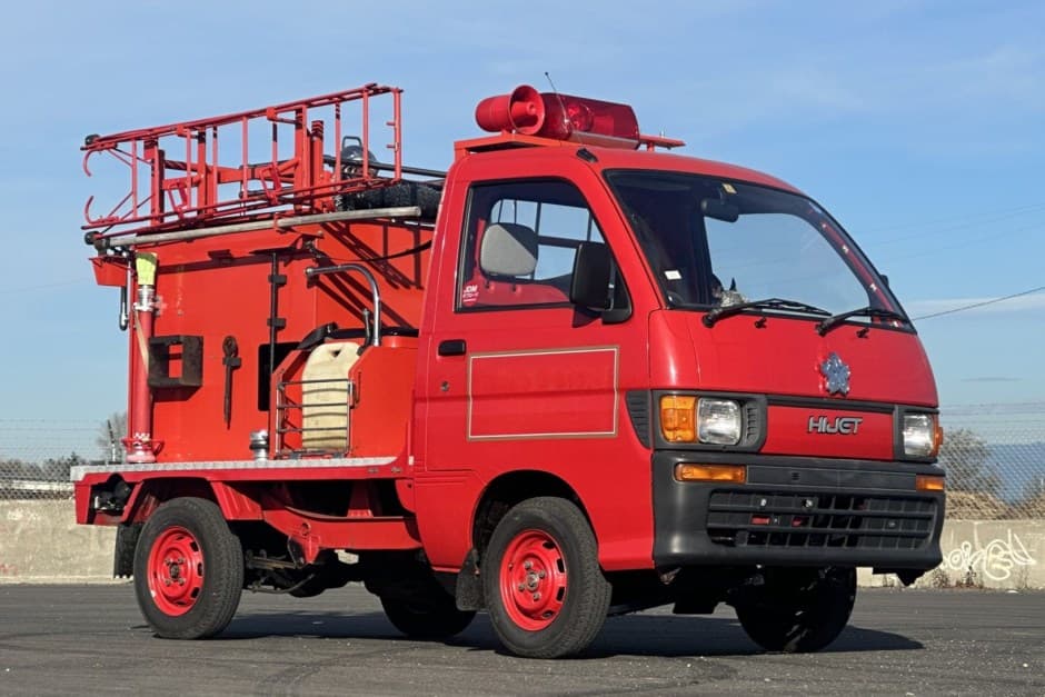 1994 Daihatsu Hijet sold for $8,989