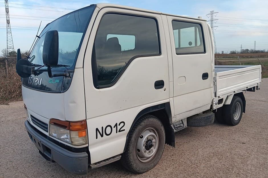 1998 Isuzu Elf sold for $5,750