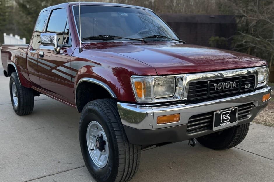 1991 Toyota Pickup (N80/90/100/110 1989-1997) sold for $28,500