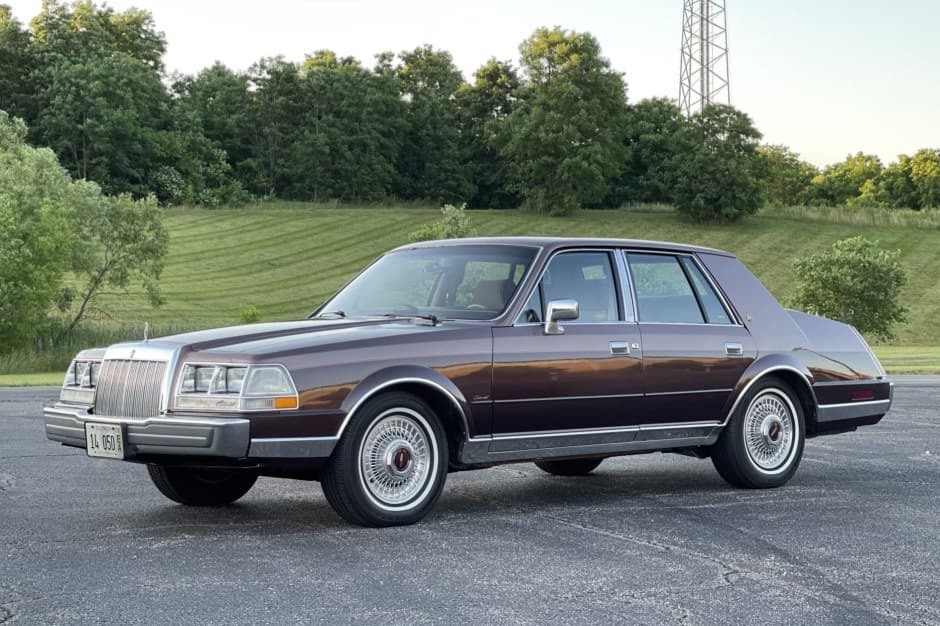 1987 Lincoln Continental (1982-1987) sold for $12,750