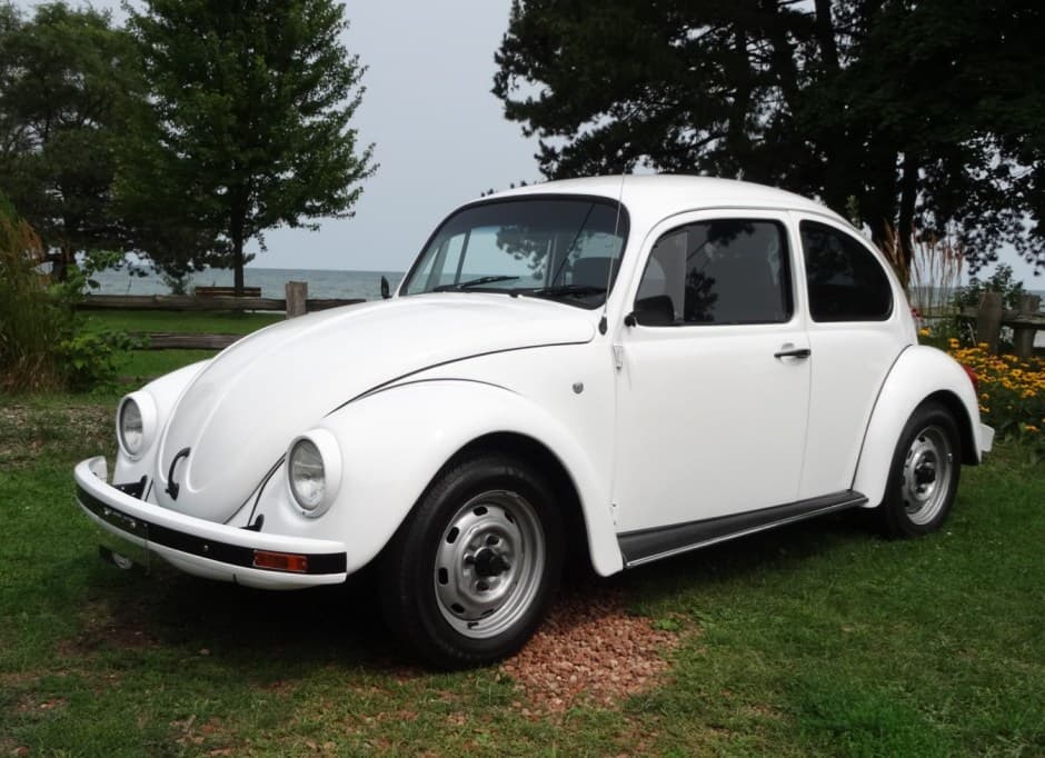 2001 Volkswagen Beetle (1980-2003) sold for $3,600