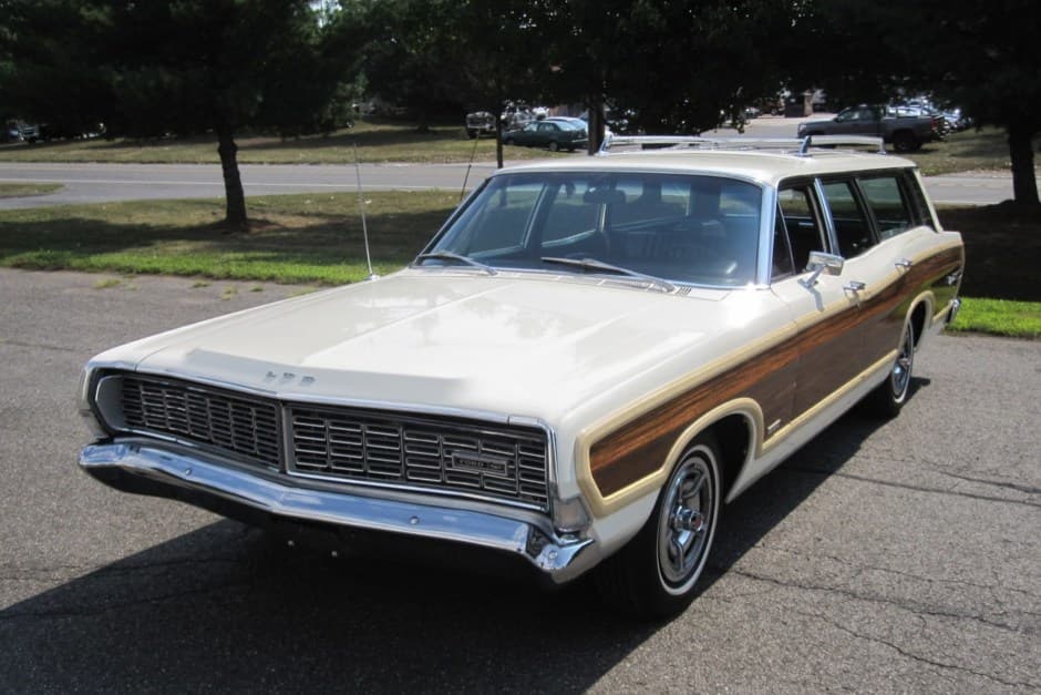 1968 Ford Country Squire sold for $18,750