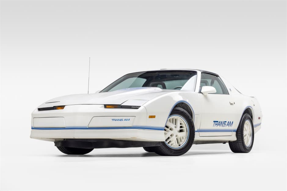 1984 Pontiac Firebird (1982-1992) sold for $13,000