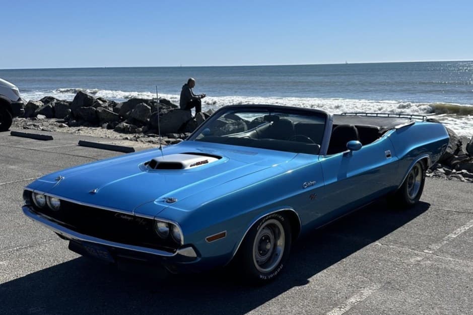 1970 Dodge Challenger (1970-1974) sold for $60,000