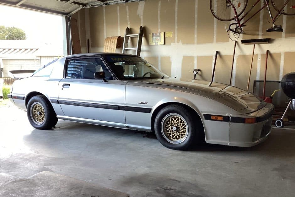 1981 Mazda RX-7 FB sold for $6,501