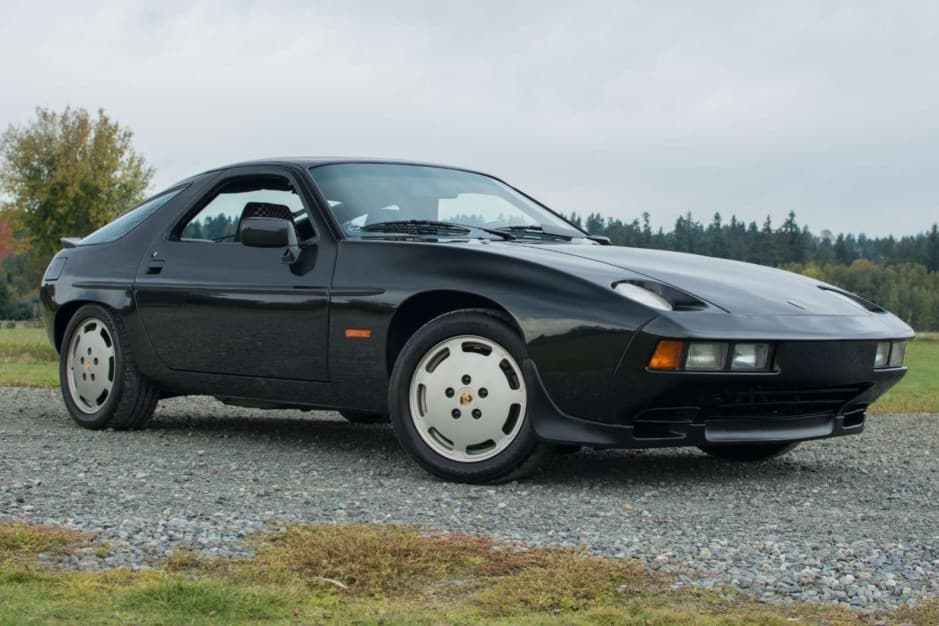 1984 Porsche 928 sold for $22,000