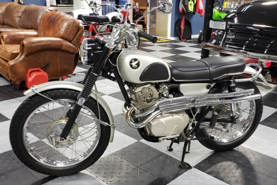 1965 Honda CL72, CB72, CA72, & C72 sold for $8,800