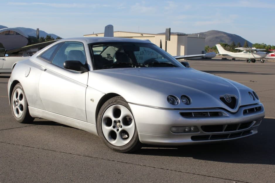 1999 Alfa Romeo GTV & Spider (Type 916) sold for $9,716