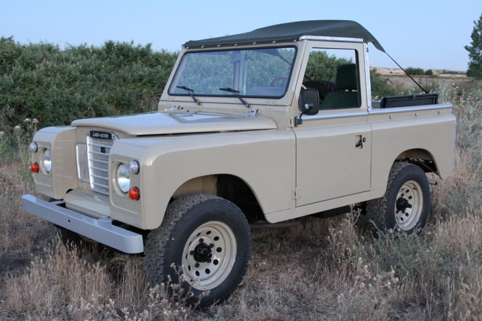 1986 Land Rover Series 88 sold for $26,250