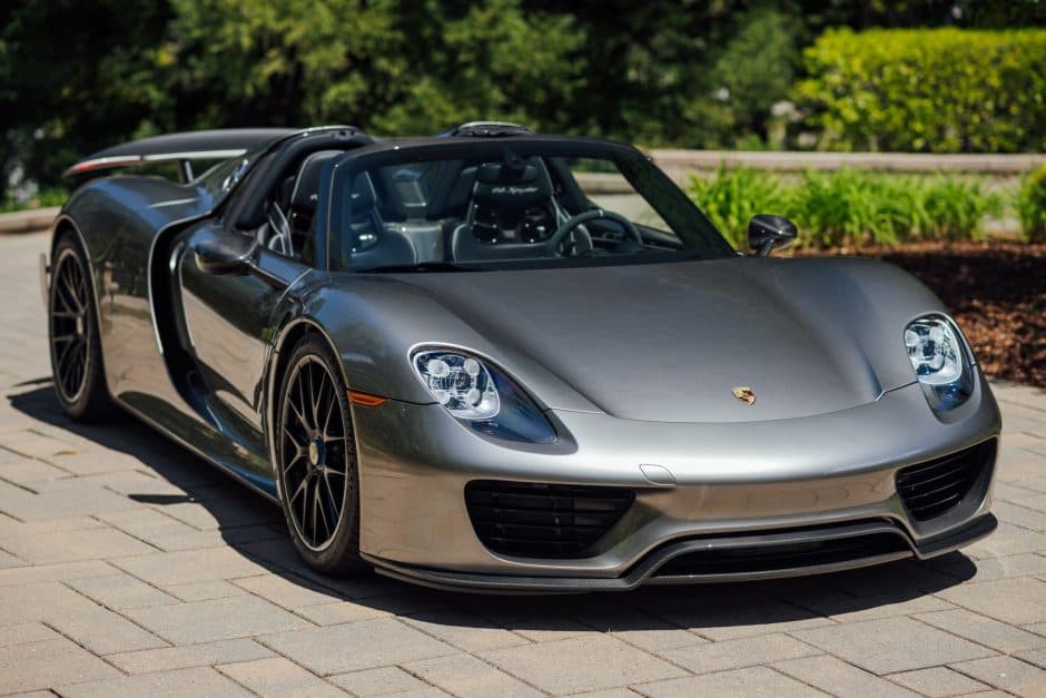 2015 Porsche 918 Spyder sold for $2,025,000