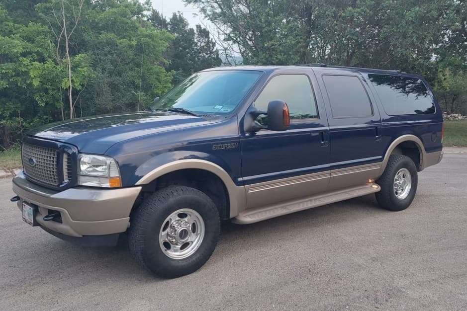 2004 Ford Excursion sold for $49,420