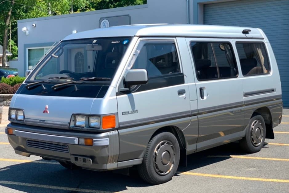 1989 Mitsubishi Delica sold for $7,500