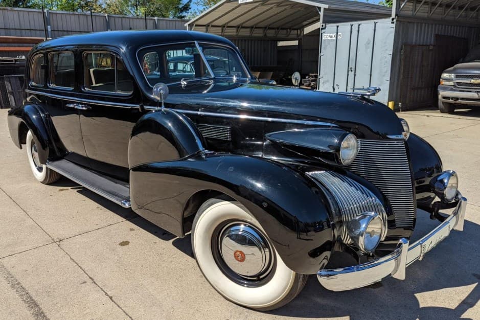 1939 Cadillac Series 75/Fleetwood sold for $25,000