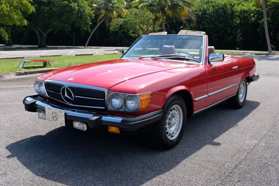 1985 Mercedes-Benz R107 SL sold for $15,500
