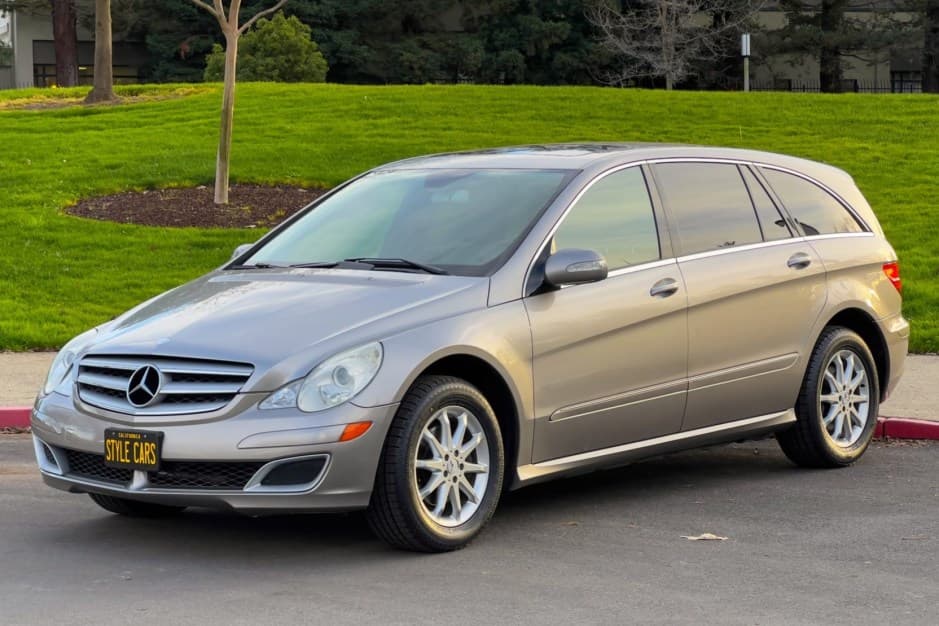 2006 Mercedes-Benz W251 R-Class sold for $11,750