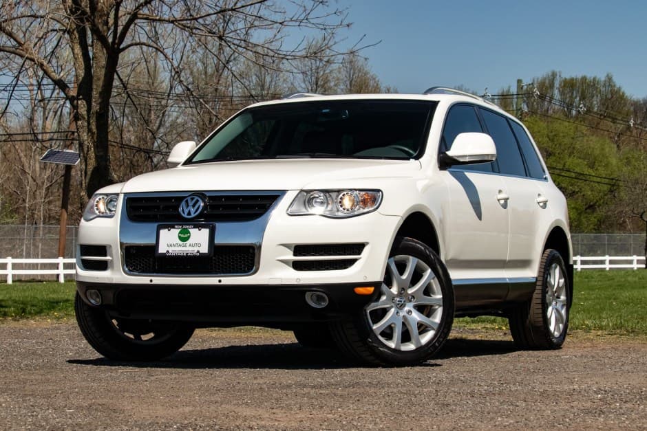 2010 Volkswagen Touareg sold for $28,000