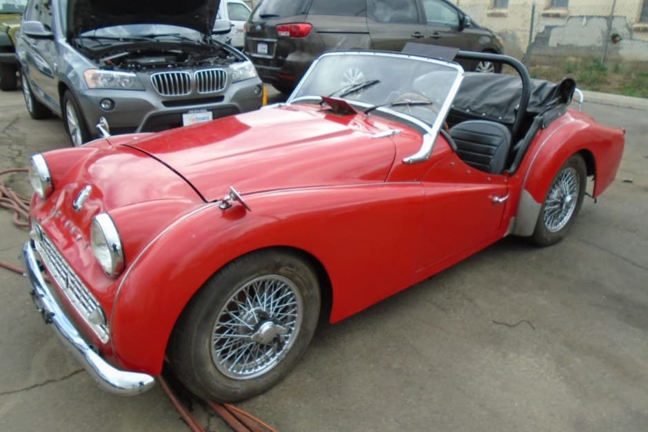 1962 Triumph TR3 sold for $10,000