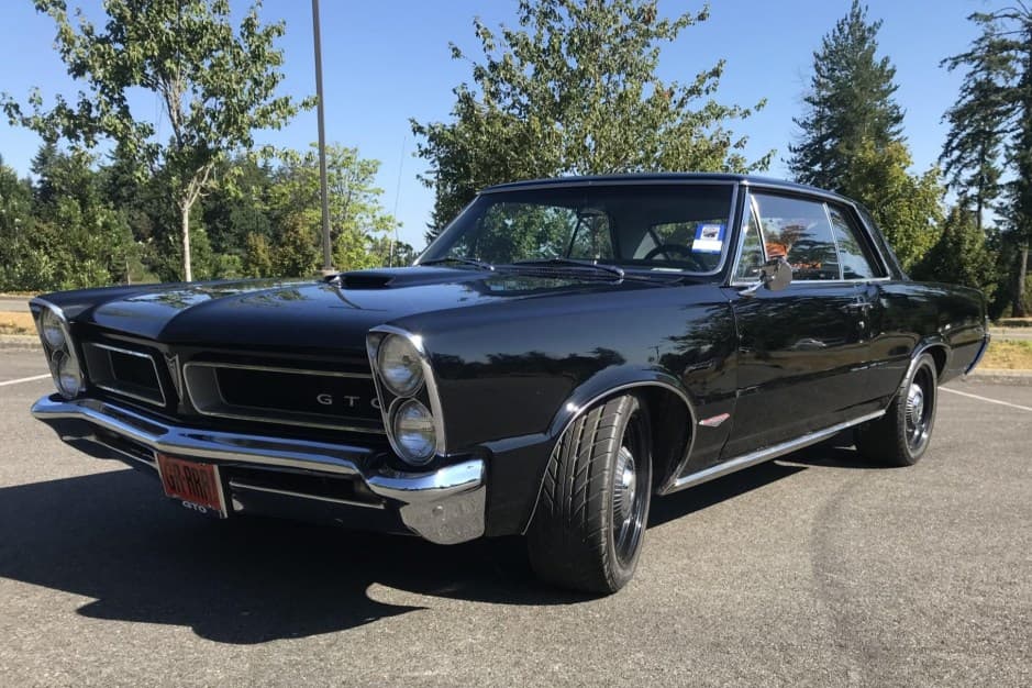 1965 Pontiac GTO sold for $30,250