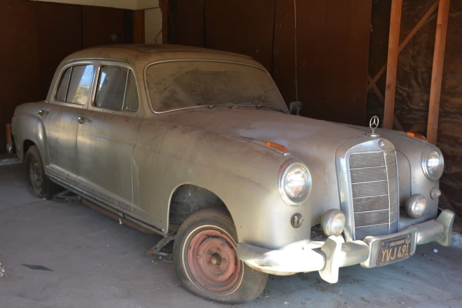 1956 Mercedes-Benz Ponton sold for $4,300