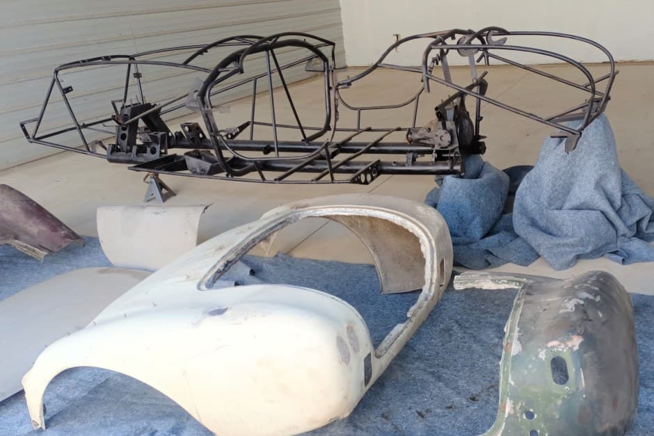 1960 AC Ace & Aceca sold for $47,000