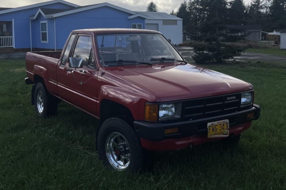 1984 Toyota Pickup (N50/N60/N70 1984-1988) sold for $10,800