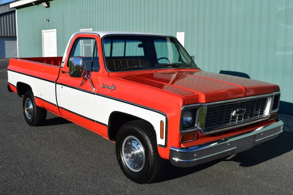 1974 Chevrolet C/K (1973-1991) sold for $9,700