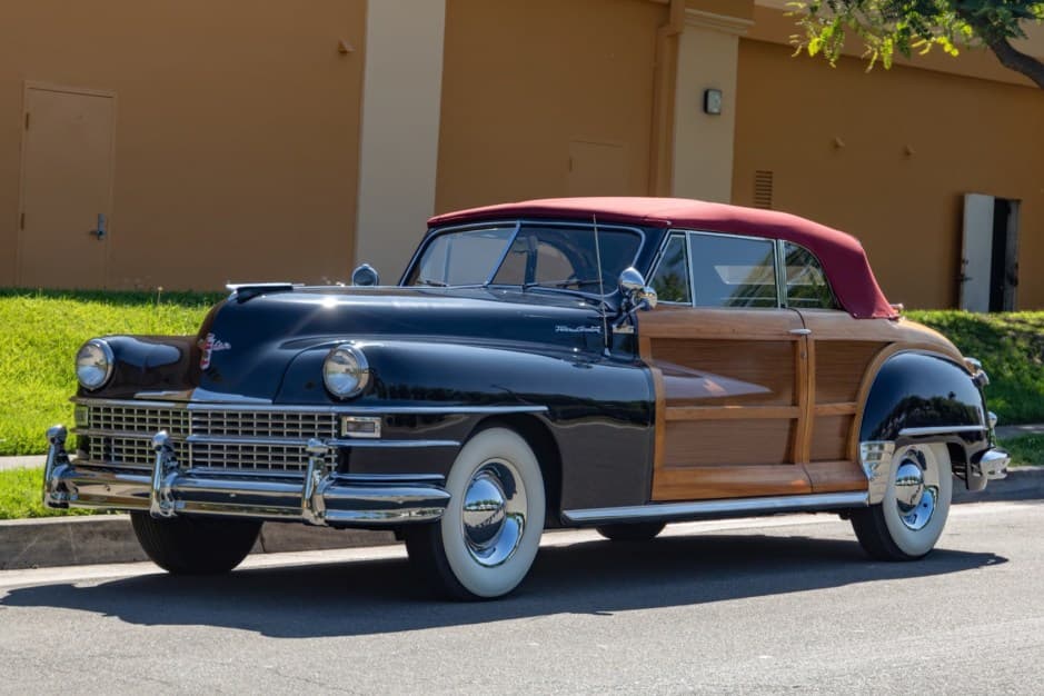 1947 Chrysler Town & Country sold for $65,553